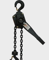 水泥廠使用手扳葫蘆起吊重物嚴禁超載作業